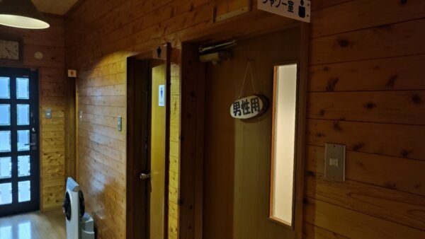 大野城いこいの森キャンプ場 シャワー室