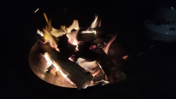 奥八女焚火の森キャンプフィールド 焚き火