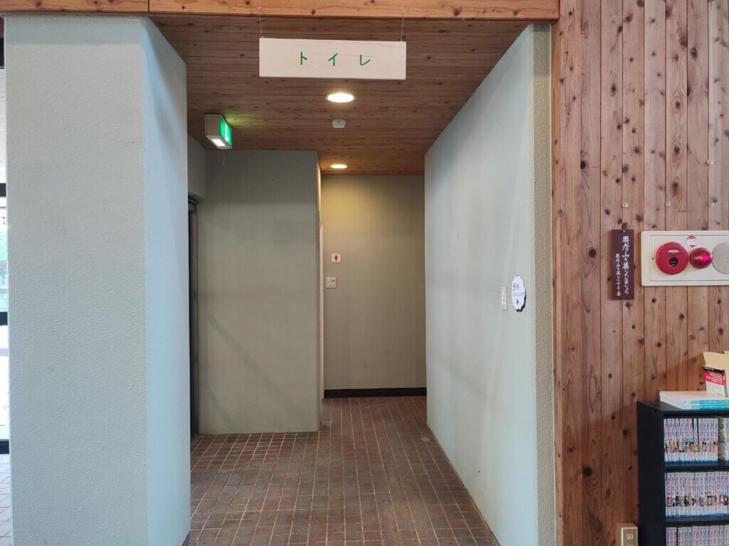 英彦山ガーデンキャンプ　トイレ入口