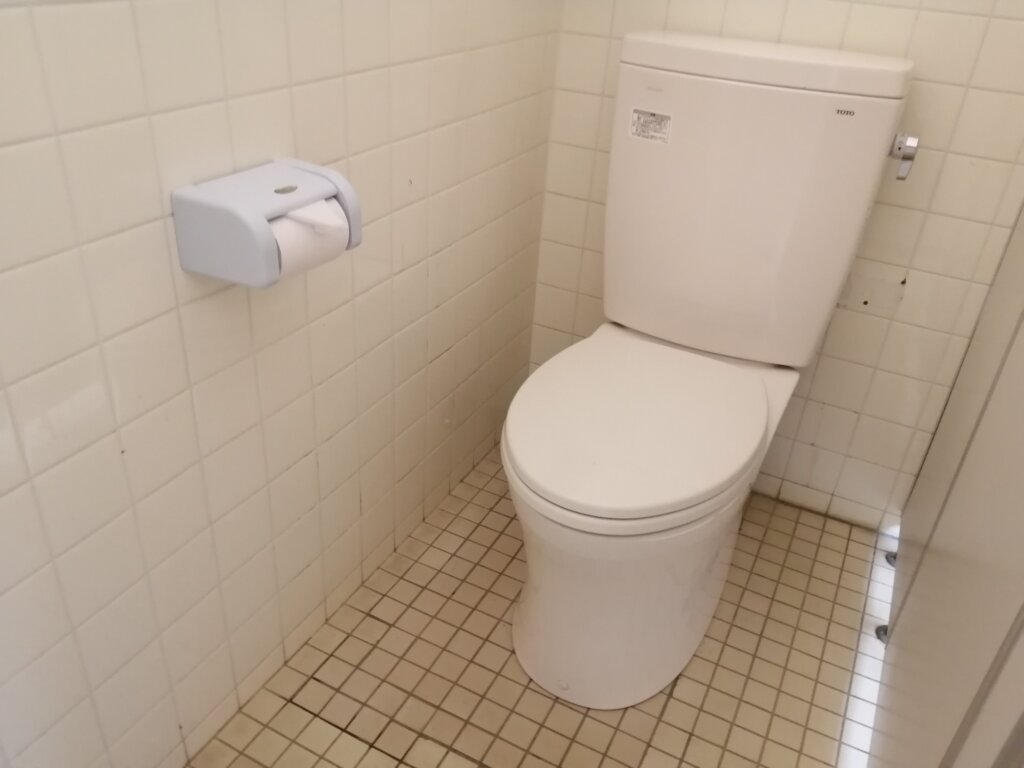 男性トイレ、洋式1か所