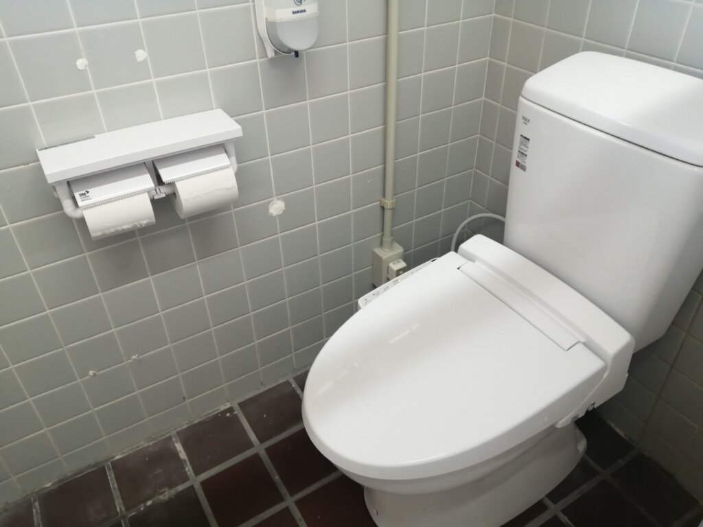 GongenCamp（ゴンゲンキャンプ）男性トイレ