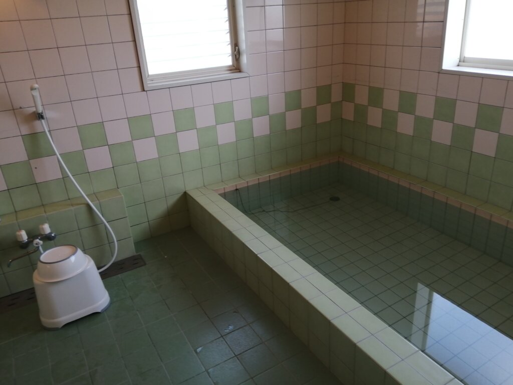 横岳自然公園 横岳荘内の浴室