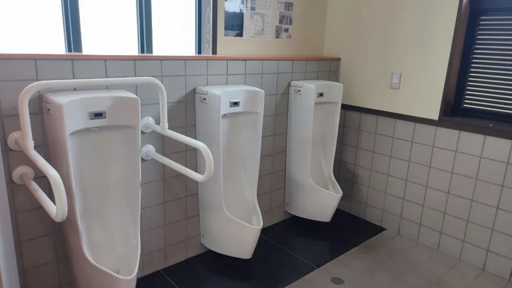 RVパークsmart 粟嶋(あわしま)公園 男性トイレ