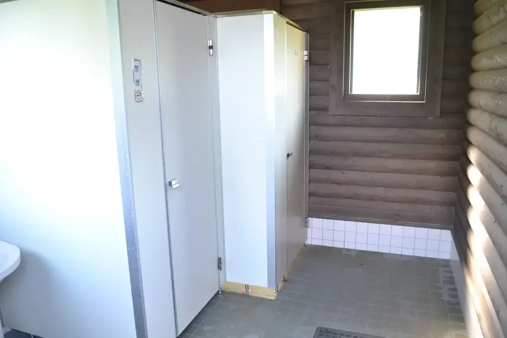 糸ヶ浜海浜公園 キャンプ場 オートサイト上段エリアの女性トイレ