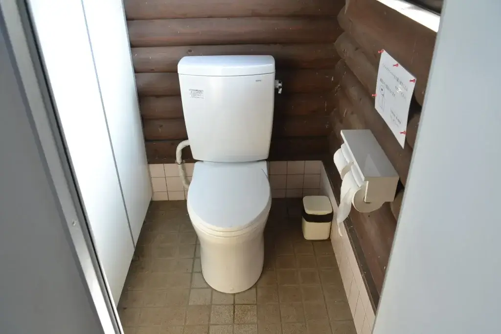 糸ヶ浜海浜公園 キャンプ場 オートサイト上段エリアの女性トイレ