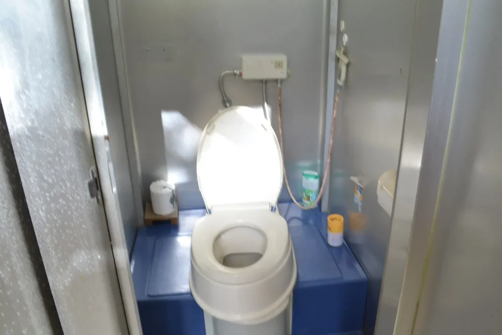 佐賀市立 金立教育キャンプ場 区画サイト付近の女性トイレ