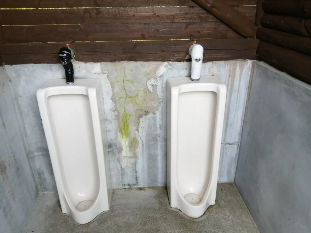 牧水公園キャンプ場 男性トイレ小便器