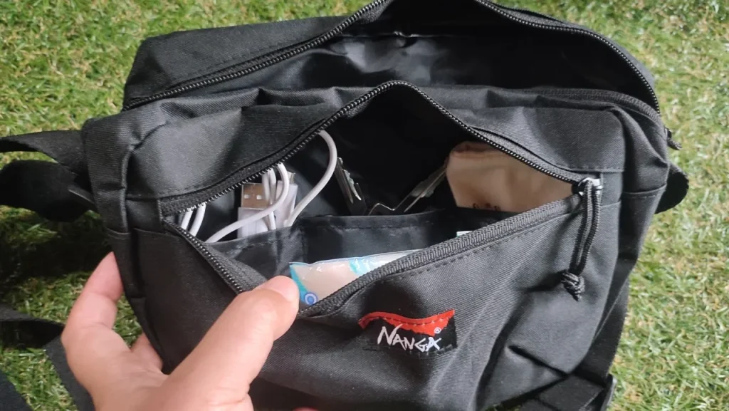 MonoMax 「NANGA 10ポケットショルダーバッグ」厚手のポリエステル素材