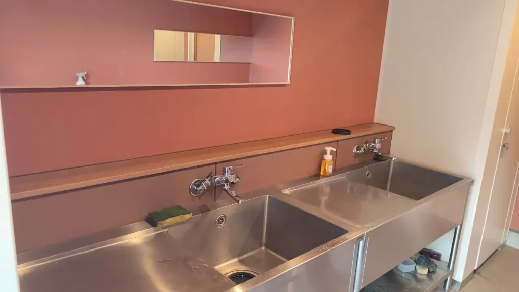 GRAND VERDE RESORT（グランヴェルデリゾート）洗い場にある鏡