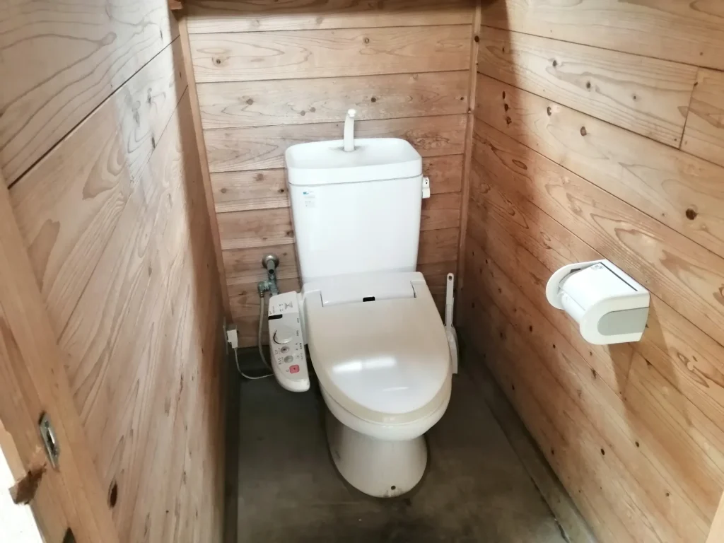 おさるのキャンプ場 温泉施設のトイレ洋式