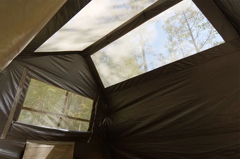 Soomloom 「Cozy Cabin」天井部のメッシュ窓