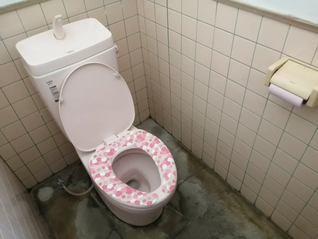 ウエストランド 管理棟横お手洗い女性トイレ（洋式）