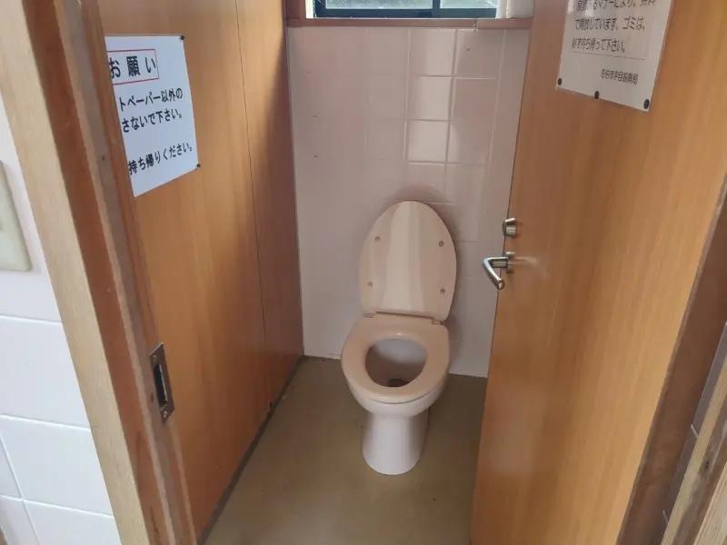 中岳キャンプ場　女性トイレ（洋式）
