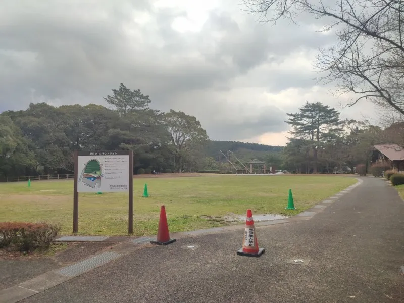 野岳湖公園　東サイトの荷降ろし