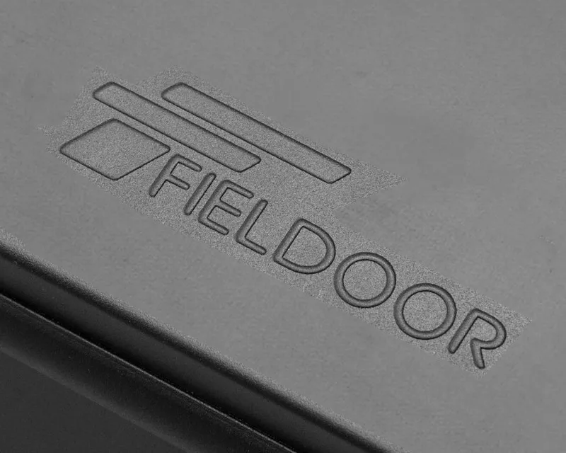 FIELDOOR（フィールドア）アルミコンテナボックス　FIELDOORのロゴ入り