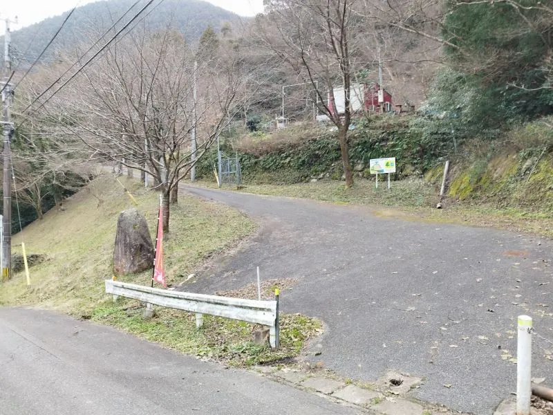 ハニーガーデン瑞梅寺 キャンプ場　駐車場