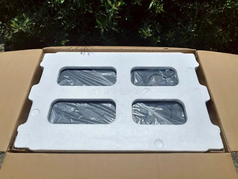 JESIMAIK 車載用冷蔵庫E45 中身の緩衝材