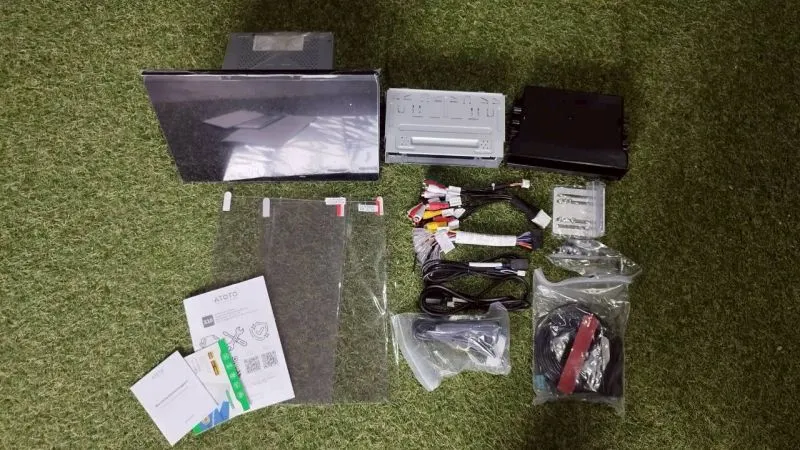 ATOTO X10 12.9インチモデル 内容物一式