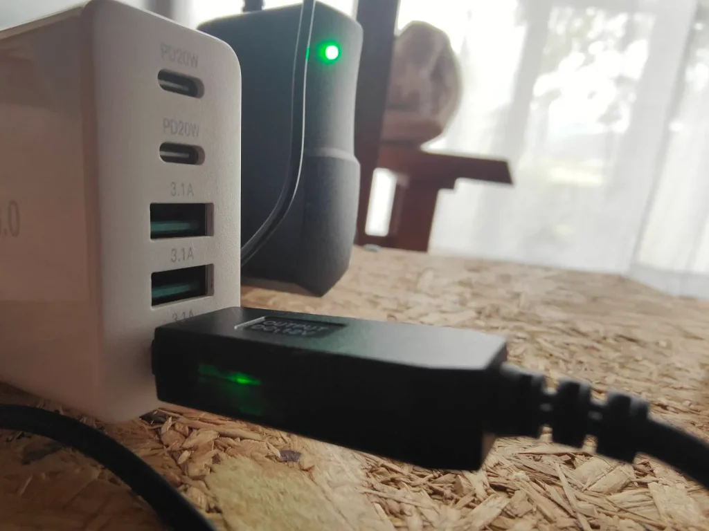 ITEHIL ポータブルシャワー　バッテリーの充電
